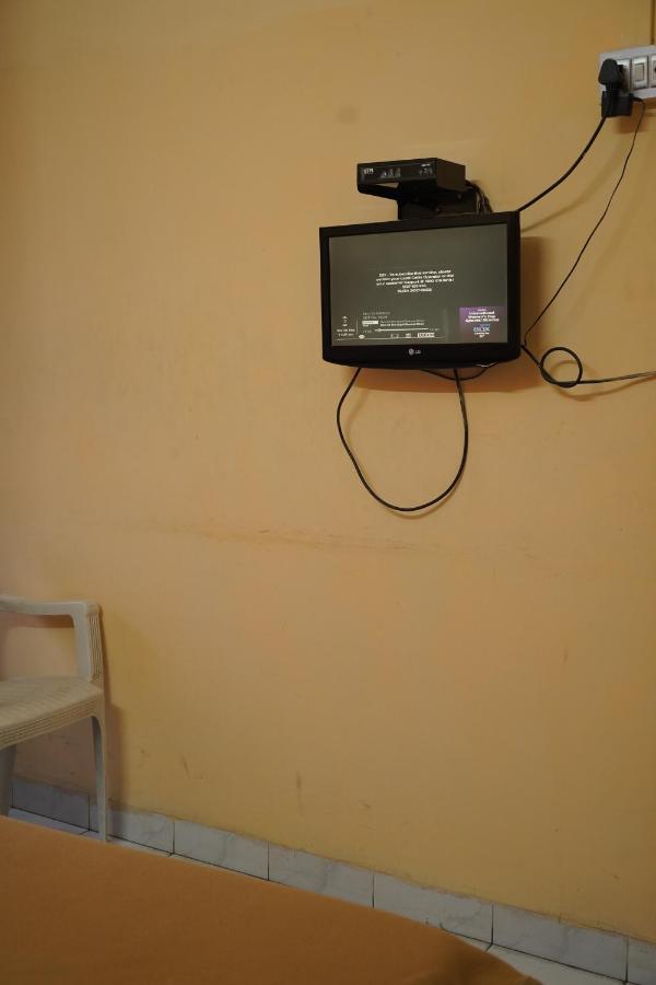Hotel Rajesh Kolhapur Esterno foto